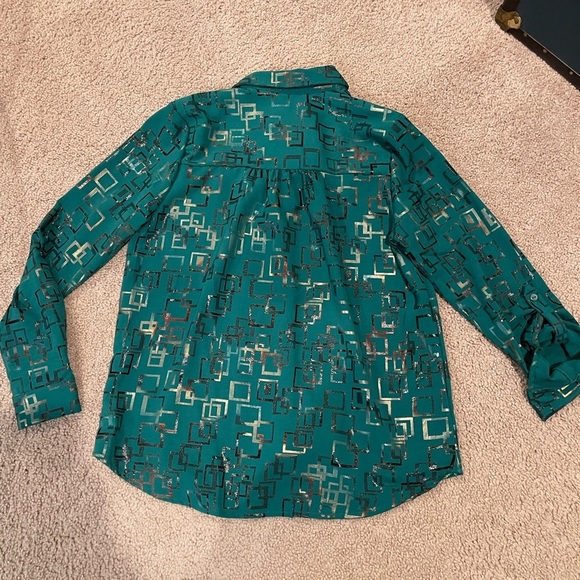 Women's NY COLLECTION Geometric Print button down long sleeve shirt - Picture 10 of 10